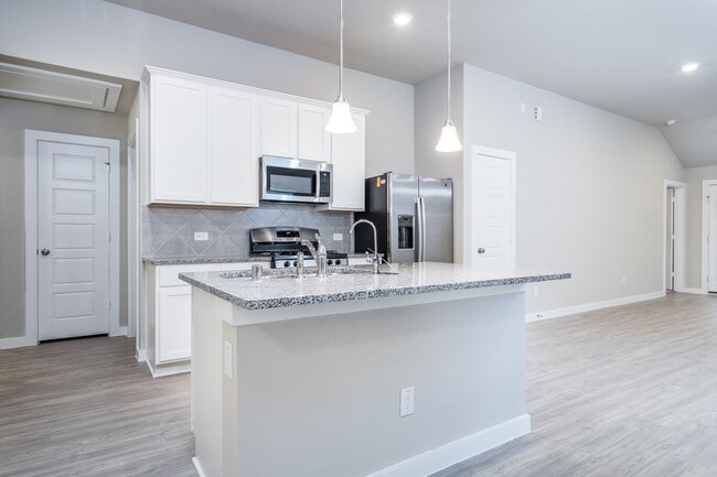 Building Photo - 17536 Rosewood Manor Ln