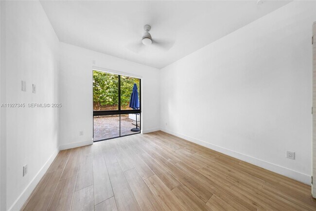 Building Photo - 3265 Bird Ave