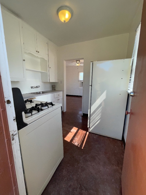 Building Photo - 1103 E Adams St