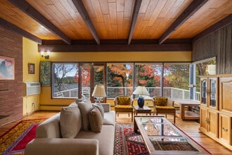 Building Photo - 6008 SW 21st Ave