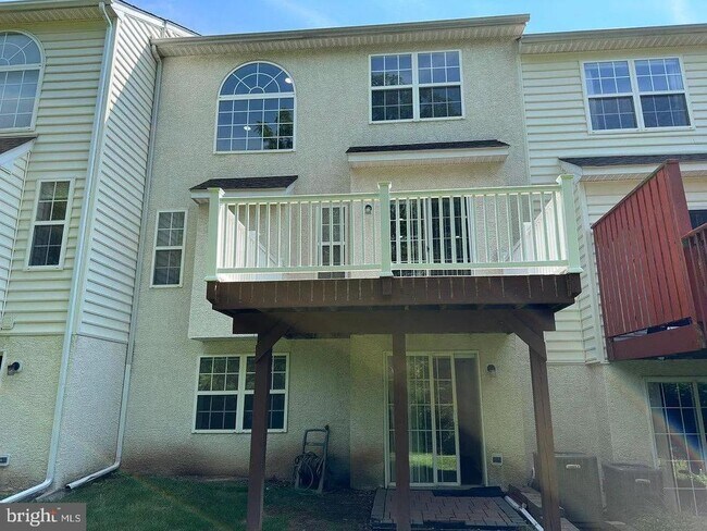 Building Photo - 4624 Old Oak Rd