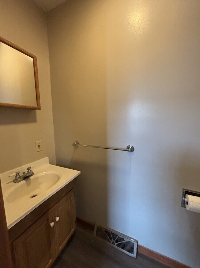 Building Photo - 1001 M St