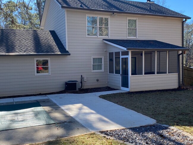 Building Photo - 1060 Washington Ave