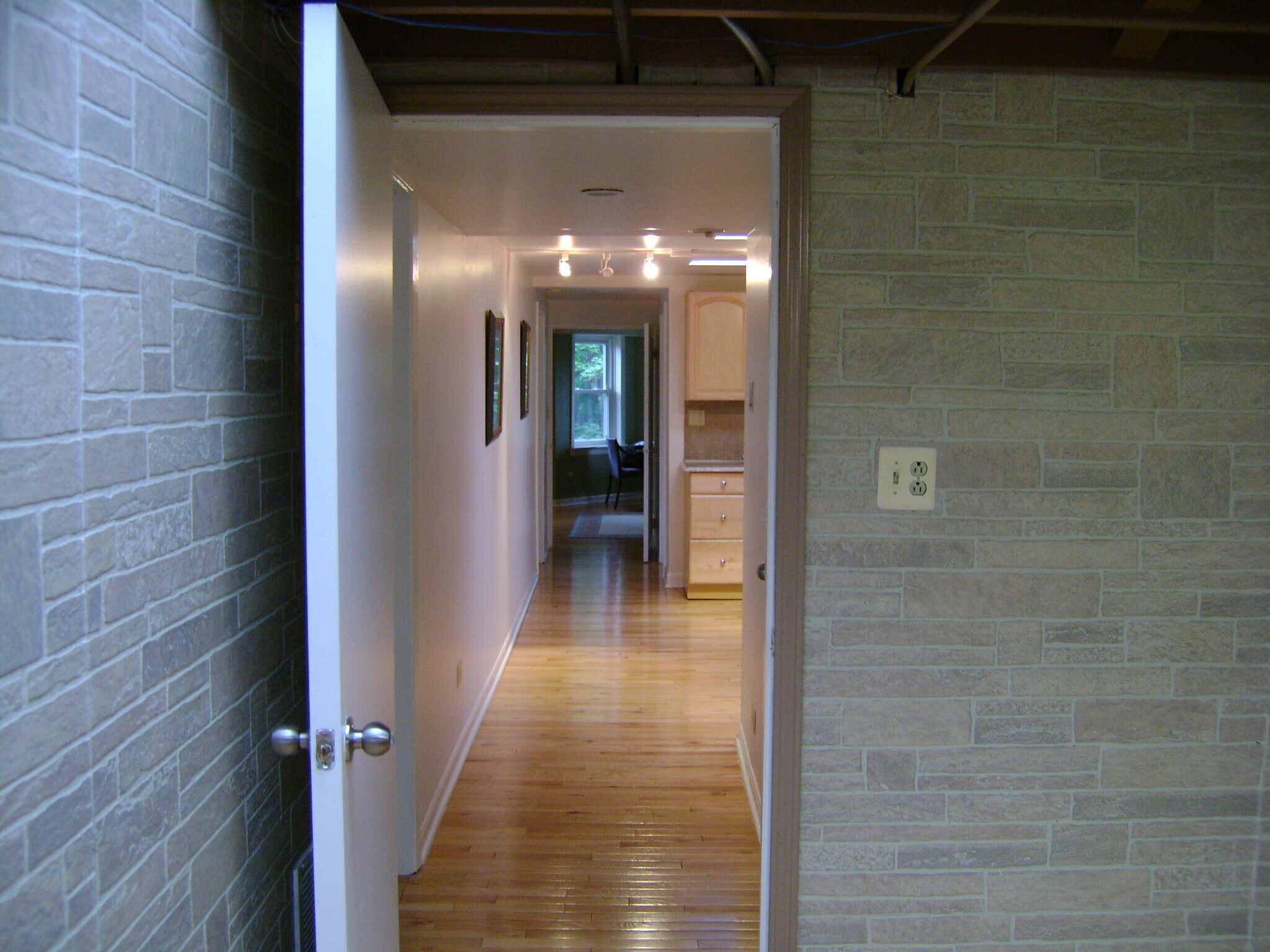 Building Photo - 2744 N Bosworth Ave