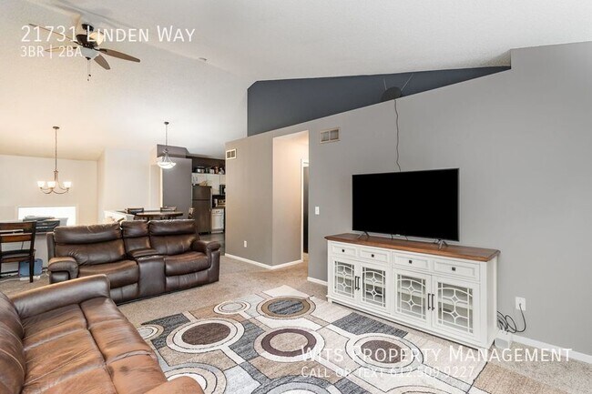 Building Photo - 21731 Linden Way