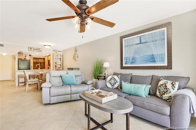 Building Photo - 10600 S Ocean Dr