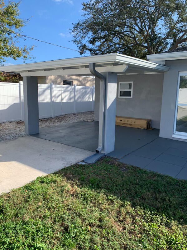 Building Photo - 421 42nd Ave NE