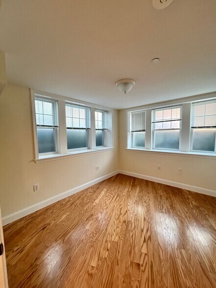 Building Photo - 1 Langdon Sq