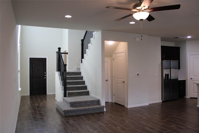 Building Photo - 13902 Ilex Dr