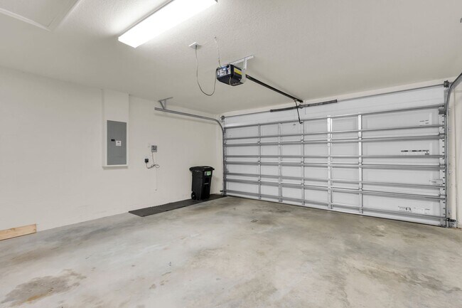 Building Photo - 11302 SW 62nd Cir