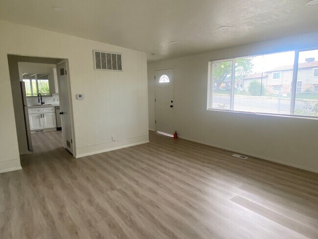 Building Photo - 4975 South 3535 West