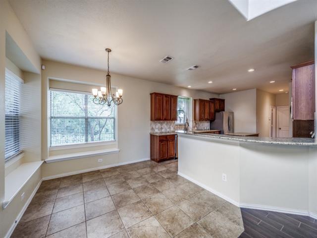 Building Photo - 7003 Chittamwood Dr