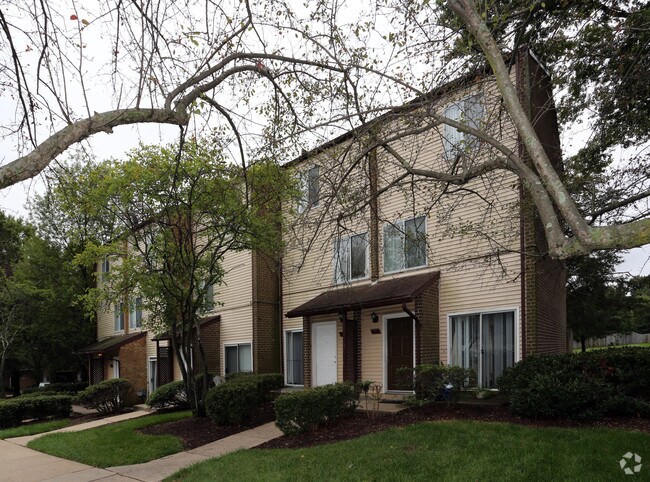 Building Photo - Parklane Apartments
