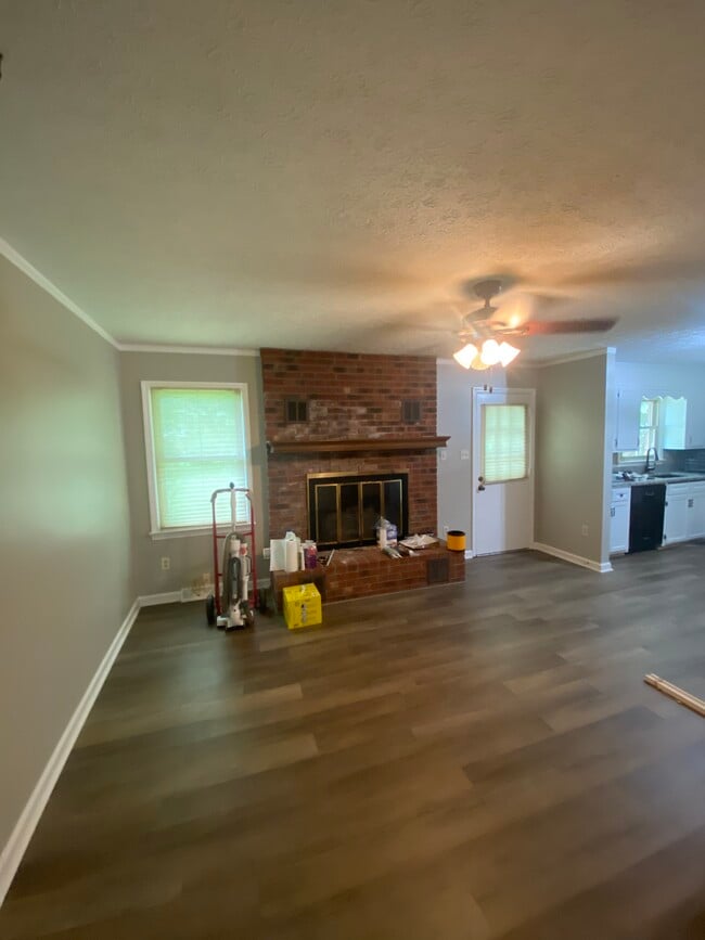 Building Photo - 1823 Grider Pond Rd