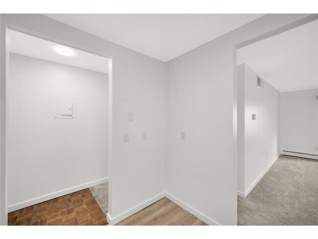 Building Photo - 7500 Cahill Rd