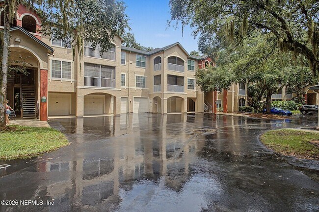 Building Photo - 130 Veracruz Dr