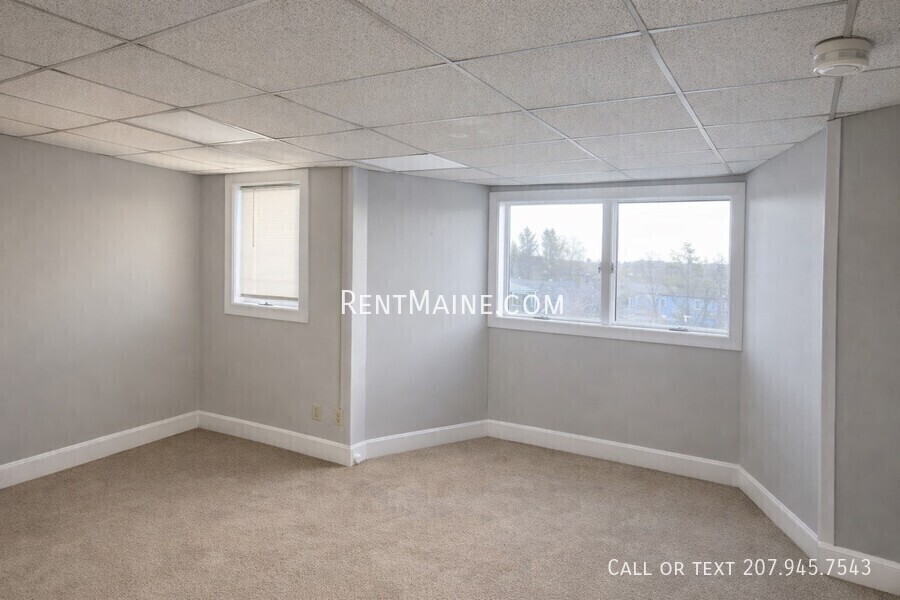 Building Photo - 2 Pine St