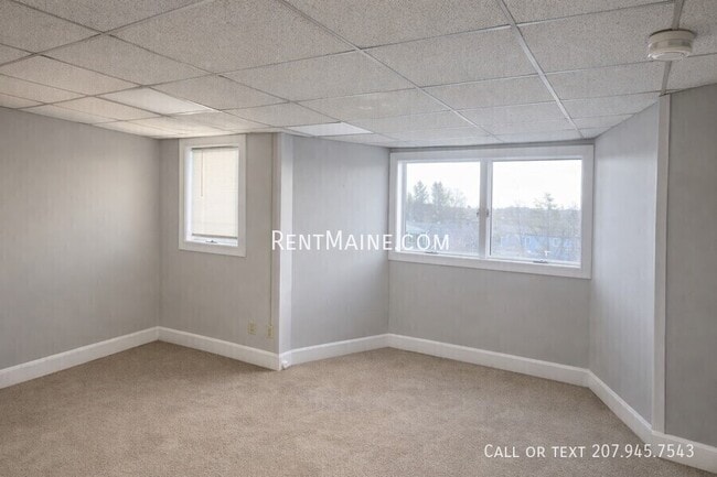 Building Photo - 2 Pine St