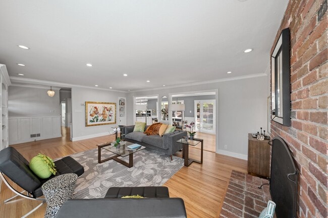 Building Photo - 35 Franciscan Way