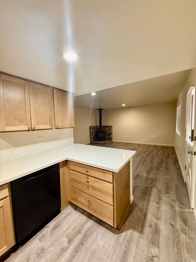 Building Photo - Lupin Apartments
