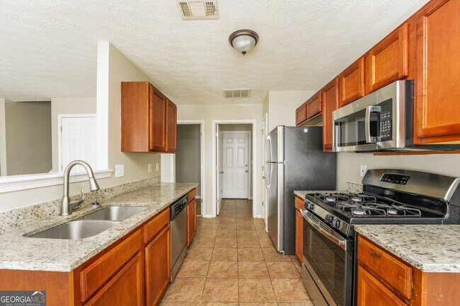 Building Photo - 6288 Lake Valley Point