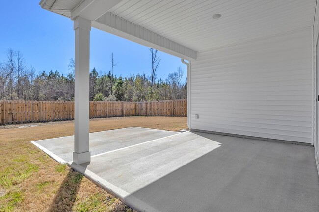 Building Photo - The Landing at Lewis Creek - 3 BED | 2 BAT...