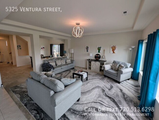 Building Photo - 5325 Ventura St