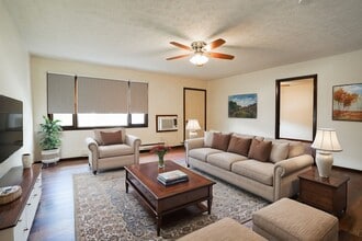 Building Photo - The Otto - 2 Bedroom / 1 Bath Ground Floor...