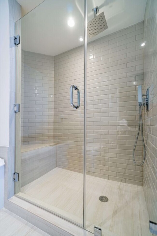 Building Photo - 4112 Jimmy Buffett Mem Hwy