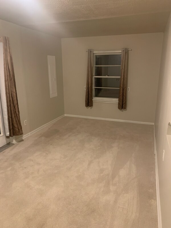 Building Photo - 205 Stull Ct