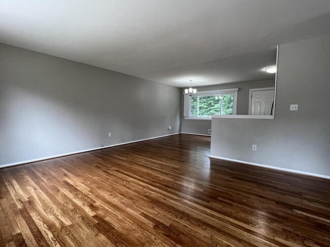 Building Photo - 8400 Richville Dr