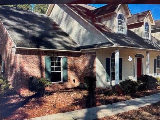 Building Photo - 5506 Oakwood Dr