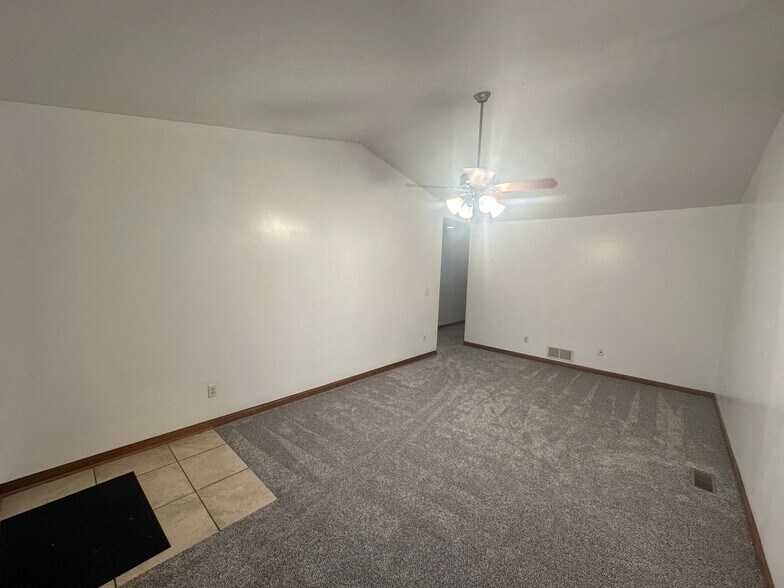 Large Front Living Room - 2721 Blossom Ave