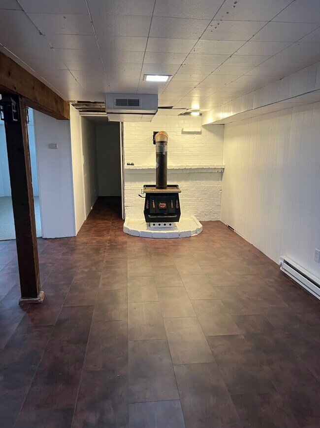 Building Photo - 5524 N Audubon St