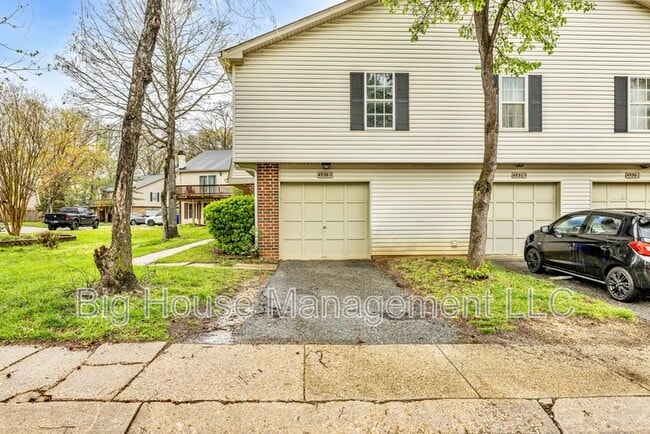 Building Photo - 4536 Reeves Pl