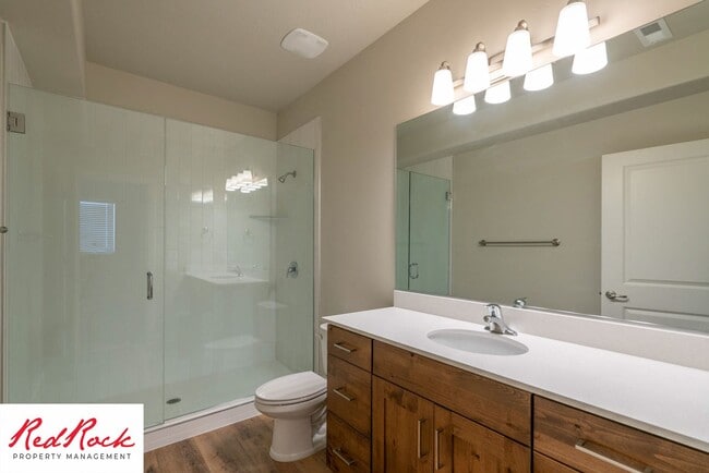 Building Photo - Newer Townhome in Hurricane Heights