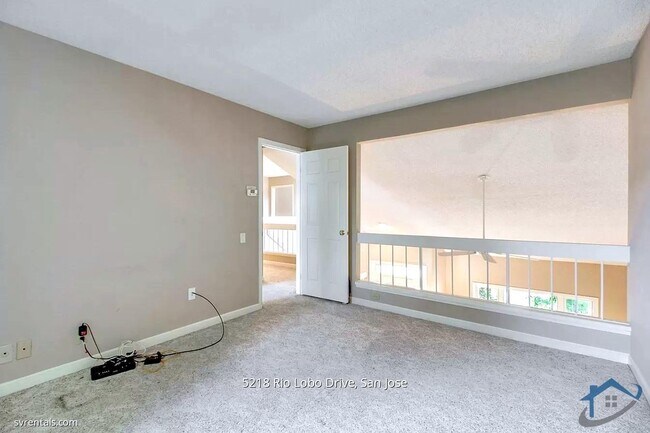 Building Photo - 5218 Rio Lobo Dr