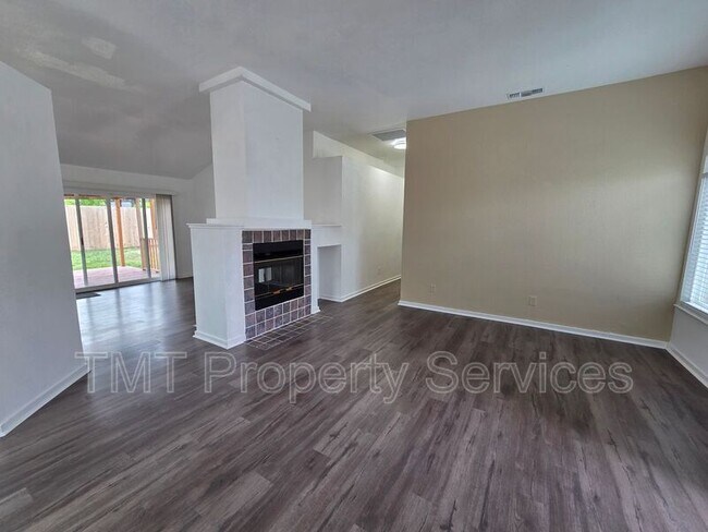 Building Photo - 2234 Wall St