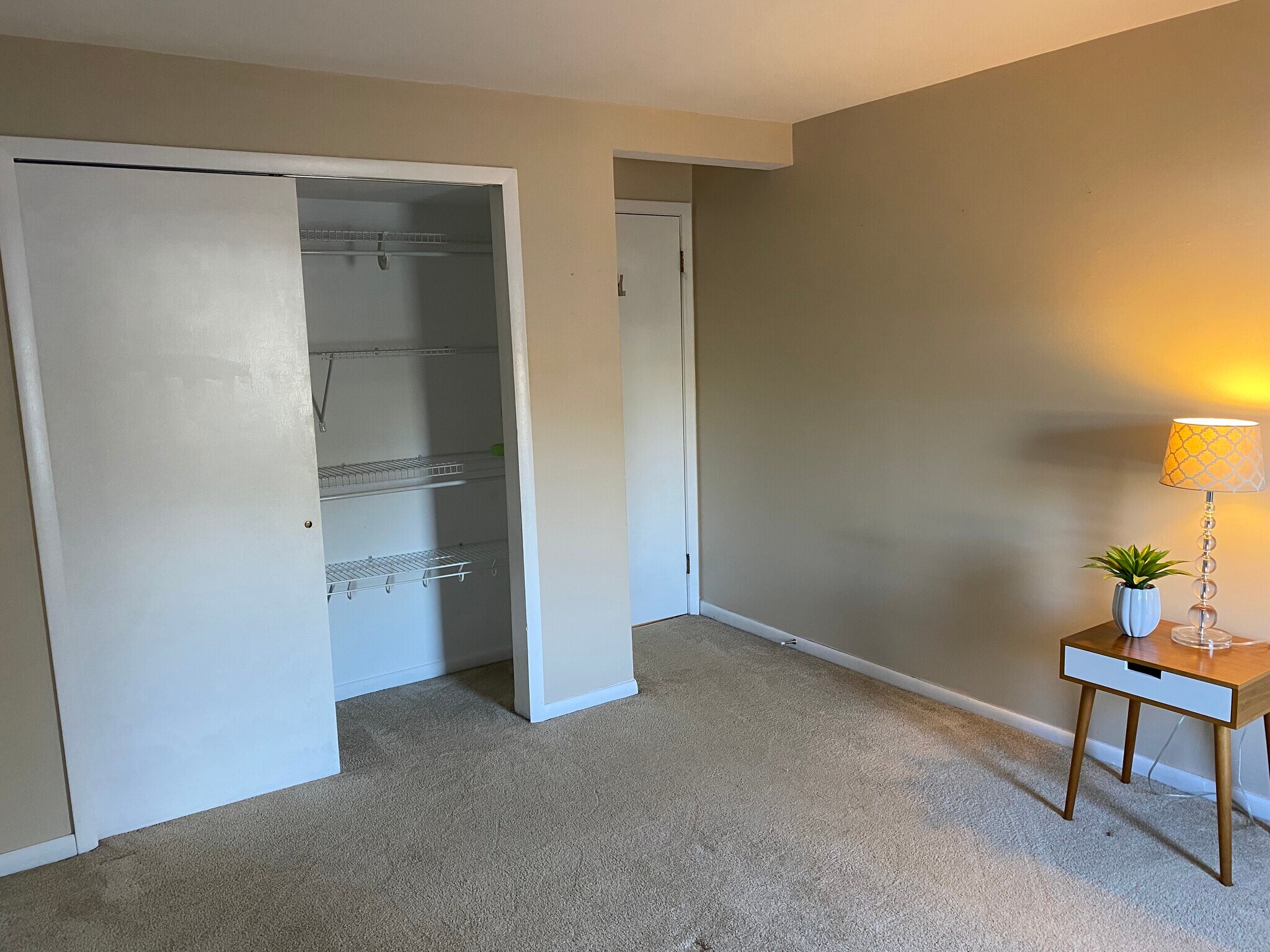 Closet organizer - 25 Coolbrook Ct
