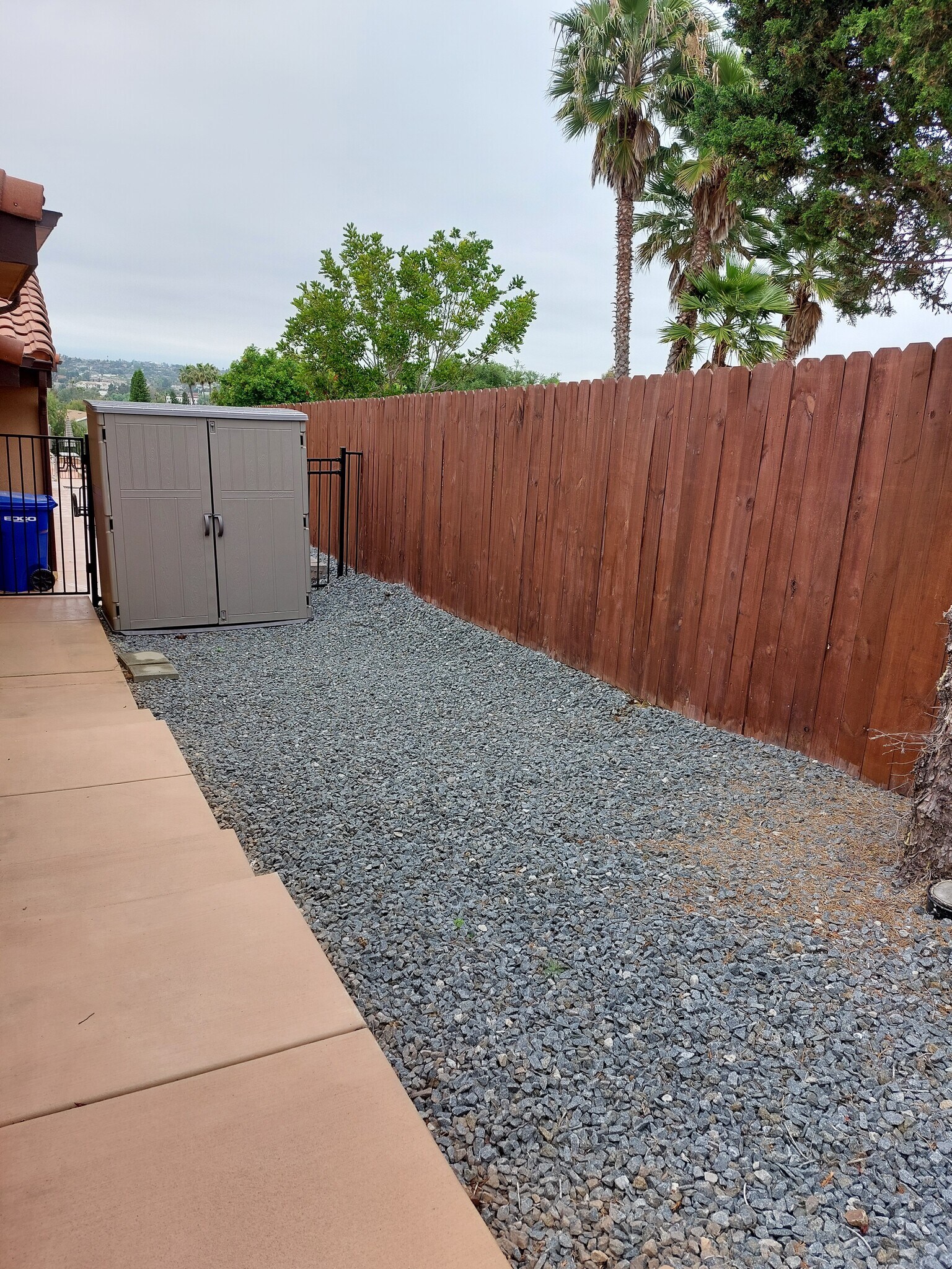 Building Photo - 709 Vale View Dr