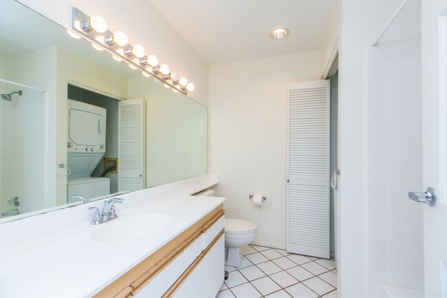Building Photo - 95-270 Waikalani Dr. #I204