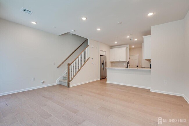 Building Photo - 317 Sadie Cir