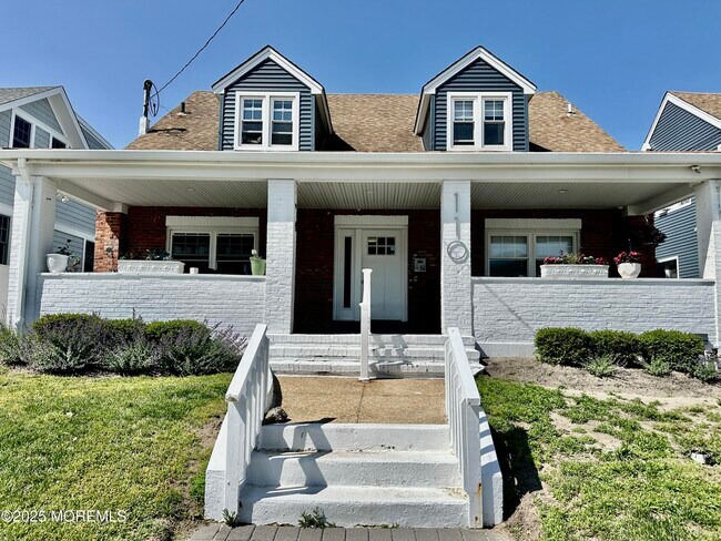 Primary Photo - 110 4th Ave