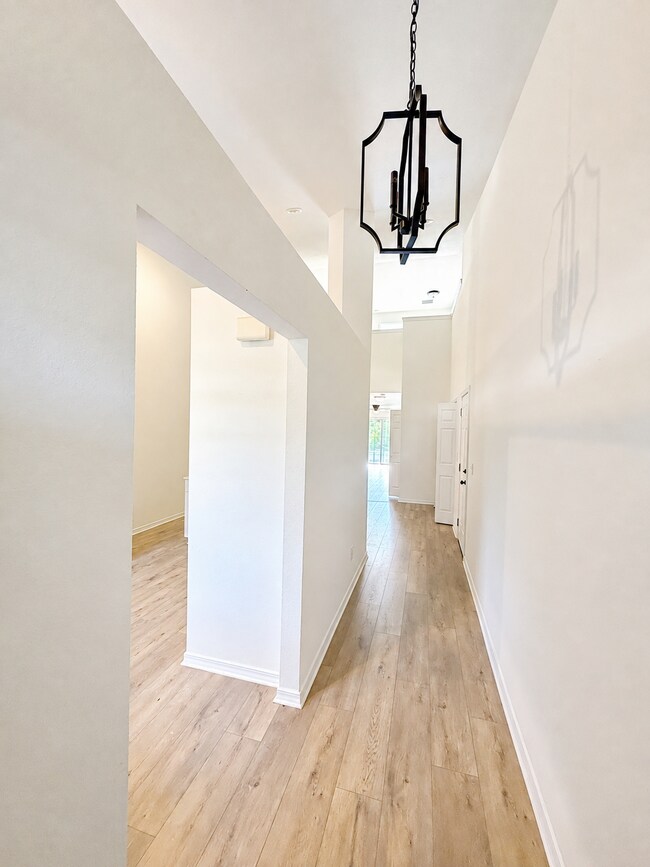 Building Photo - Welcome to The Hammocks! Newly Updated 3 bedroom 2.5 bath home.