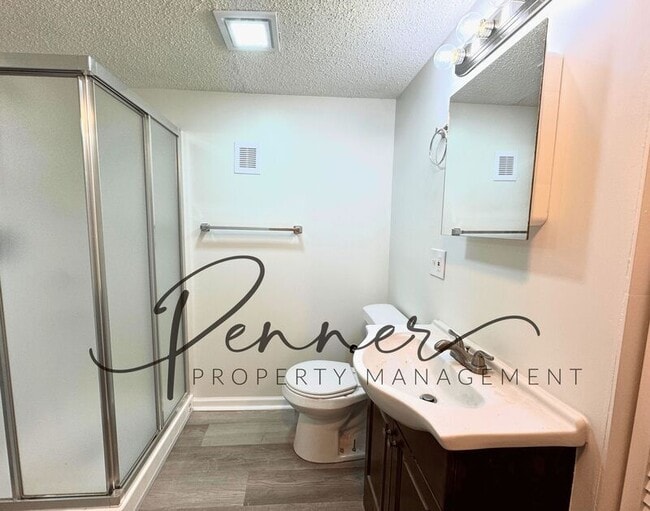 Building Photo - 101 SW Chicago St