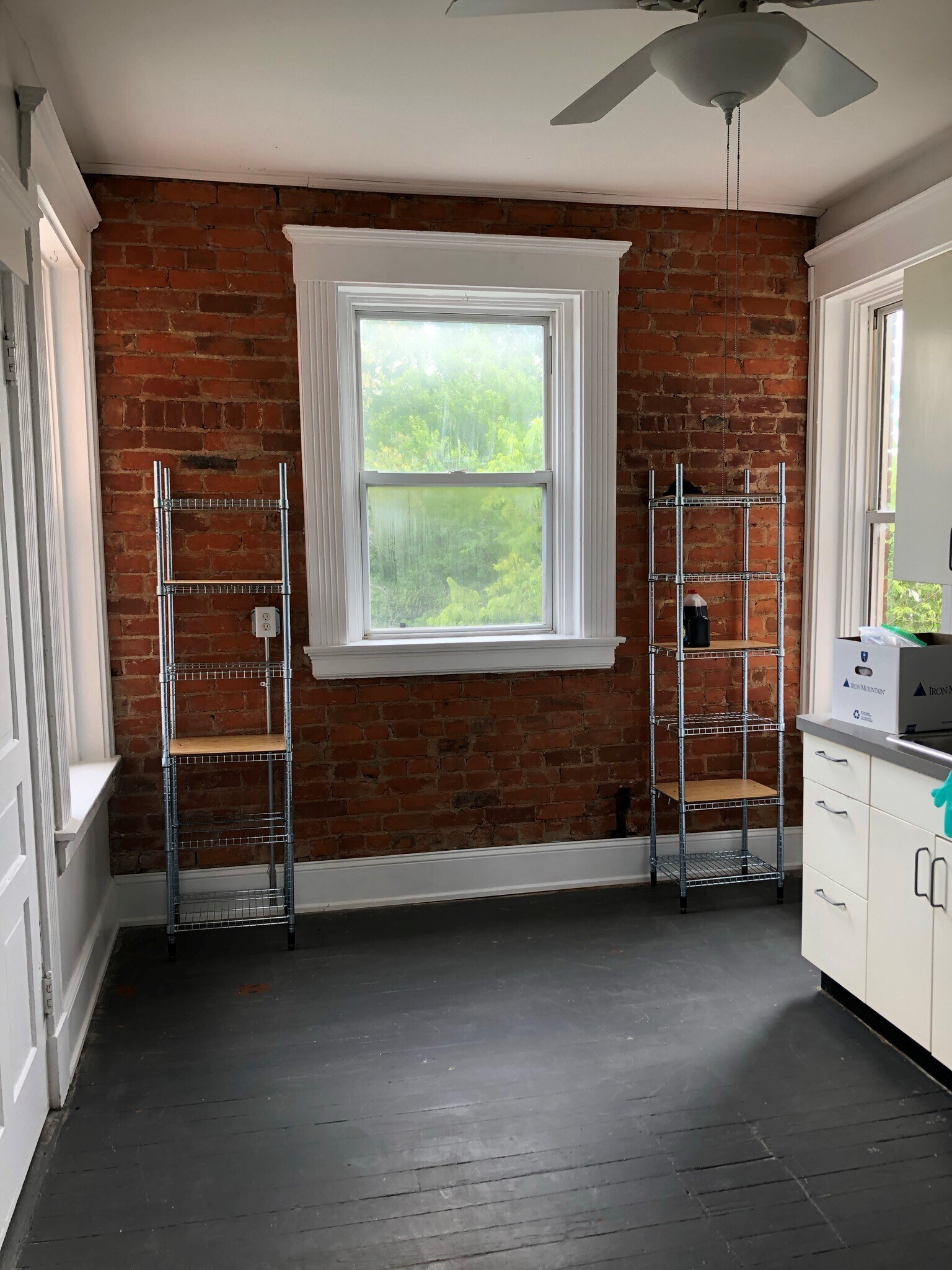 kitchen highlight - 4210 Langland St
