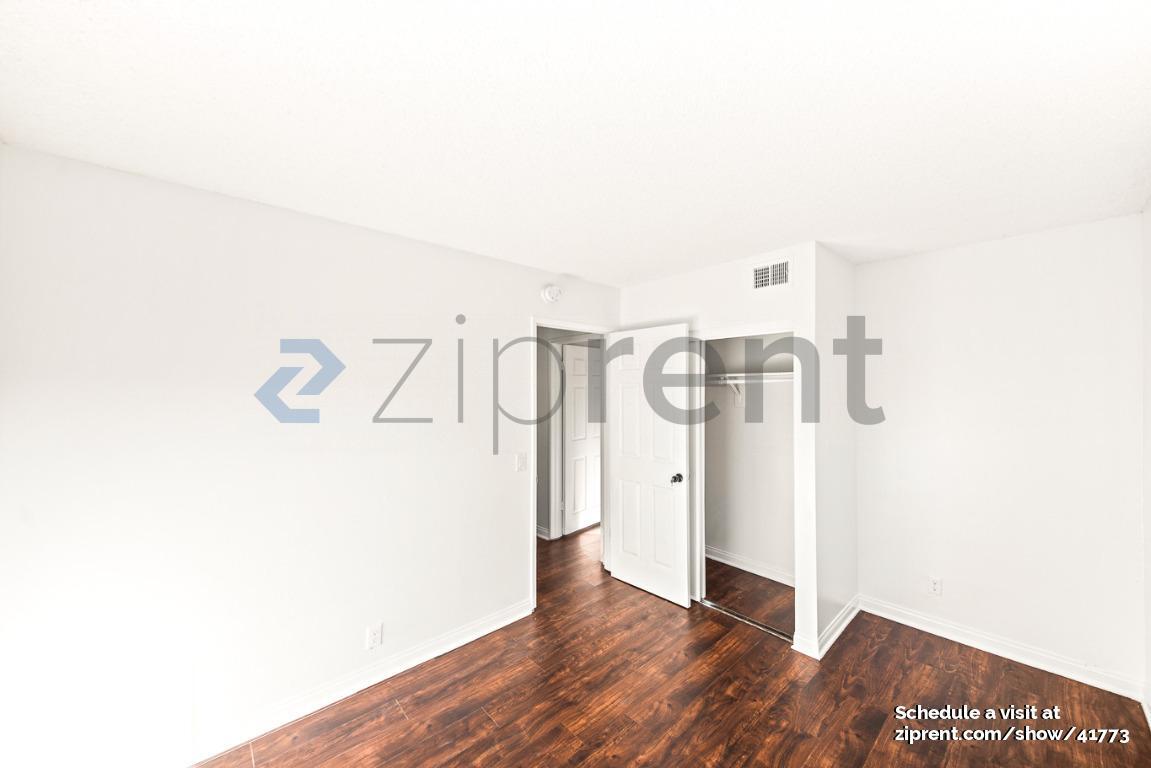 Building Photo - 14140 Oro Grande St
