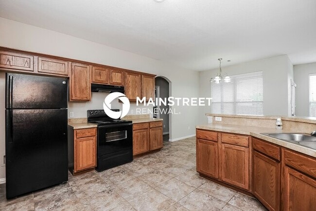 Building Photo - 3 Bedroom Pet-Friendly Home in Crowley, TX with Main Street Renewal
