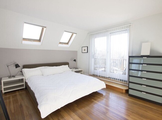 Building Photo - Winter Rental:  Helena House - Utilities I...