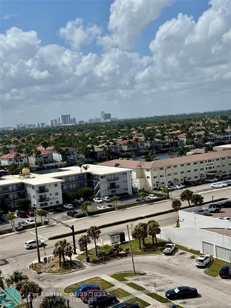 Building Photo - 2501 S Ocean Dr